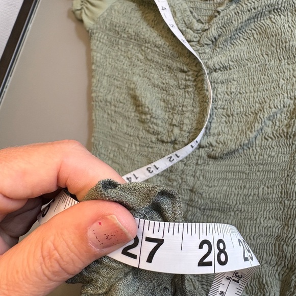 Guess Green short Flutter Sleeve smocked ruched bodycon Mini Dress size XS - Picture 8 of 8